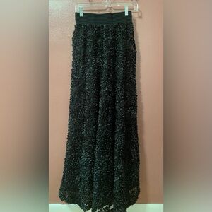 NWT size Med GRACIA Black Textured Skirt